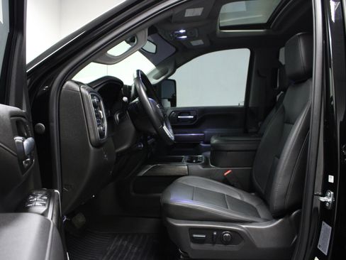 Used 2022 Chevrolet Silverado 2500 LTZ w/ LTZ Convenience Package image 12