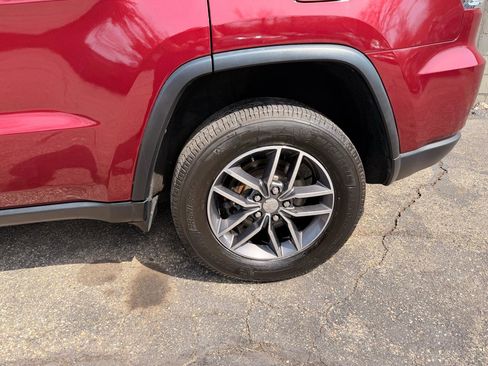 Used 2018 Jeep Grand Cherokee Limited image 15