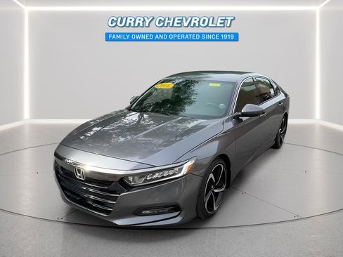 Used 2018 Honda Accord Sport image 3