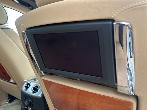 Used 2014 Rolls-Royce Ghost RWD image 31