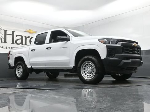 New 2026 Chevrolet Colorado W/T AWD/4WD image 2