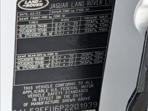 Certified 2023 Land Rover Defender 130 X-Dynamic SE AWD/4WD image 27