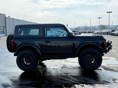 New 2026 Ford Bronco 2-Door image 3
