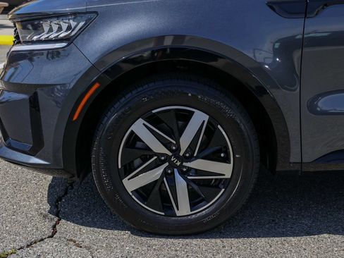 Used 2021 Kia Sorento EX FWD image 11