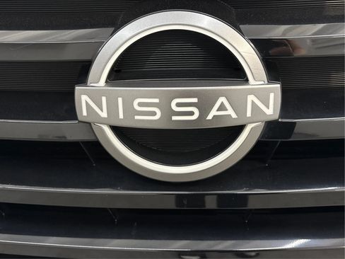 Used 2023 Nissan Pathfinder SV w/ SV Premium Package AWD/4WD image 34