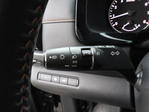 Used 2025 Nissan Pathfinder Rock Creek AWD/4WD image 17