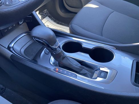 Used 2024 Chevrolet Malibu LT image 28