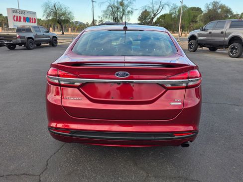 Used 2017 Ford Fusion SE w/ Equipment Group 201A image 4