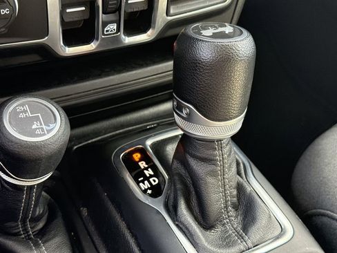 Used 2024 Jeep Wrangler Sahara image 14