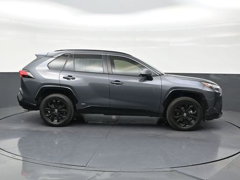 Used 2023 Toyota RAV4 SE AWD/4WD image 6