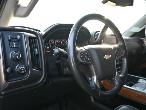 Used 2017 Chevrolet Silverado 2500 High Country w/ Duramax Plus Package image 3