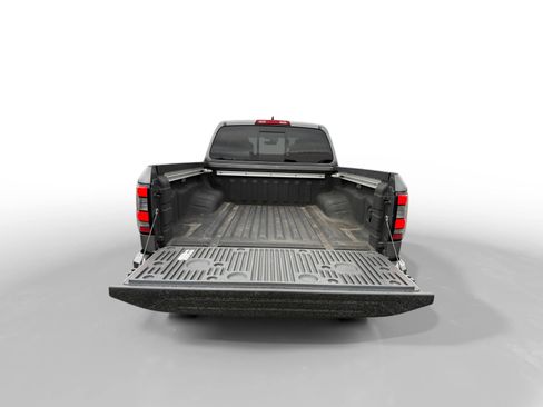 Used 2023 Nissan Frontier SV w/ SV Premium Package image 17