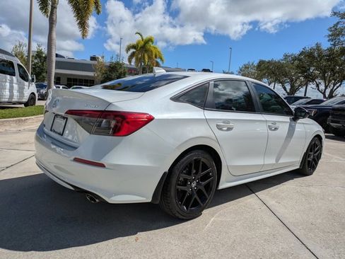 Used 2022 Honda Civic Sport image 4