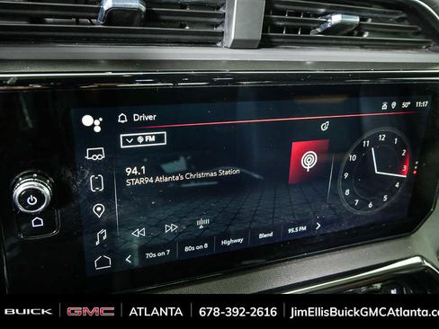 Used 2024 GMC Sierra 2500 AT4 w/ Technology Package image 13