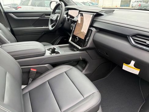New 2026 GMC Acadia Elevation w/ Super Cruise Package FWD image 22