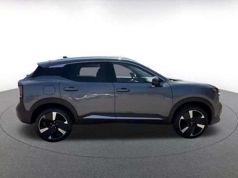 Used 2026 Nissan Kicks SR FWD image 16