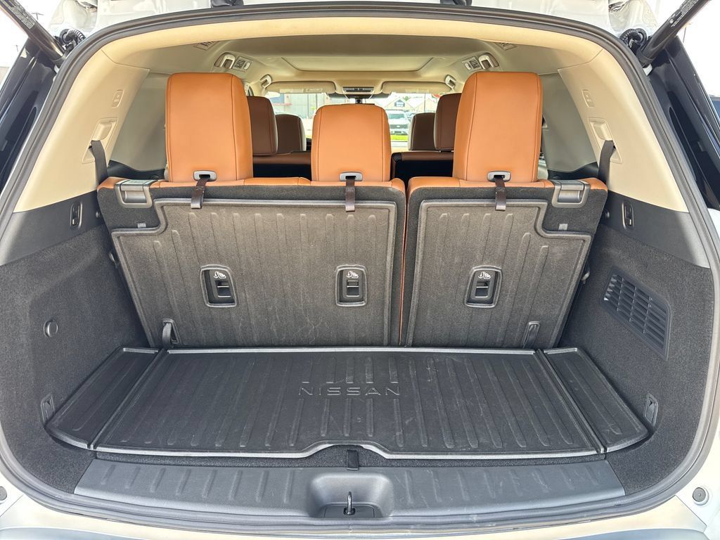 Used 2025 Nissan Pathfinder Platinum w/ Cargo Package AWD/4WD image 37