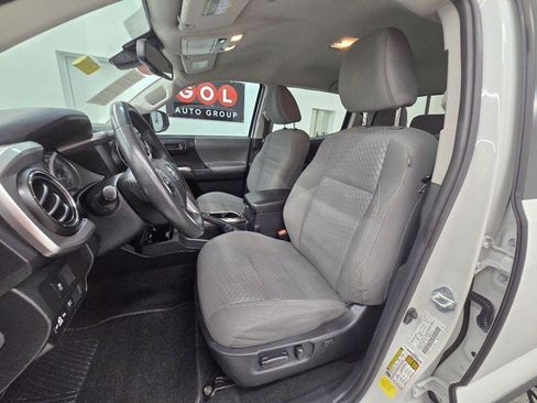 Used 2021 Toyota Tacoma SR5 RWD image 10