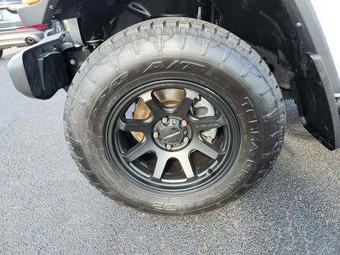 Used 2022 Jeep Gladiator Sport image 49