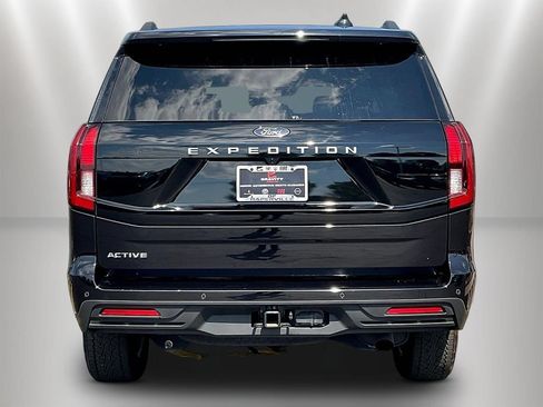 Used 2025 Ford Expedition Active AWD/4WD image 5