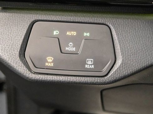 Used 2023 Volkswagen ID.4 Pro image 15