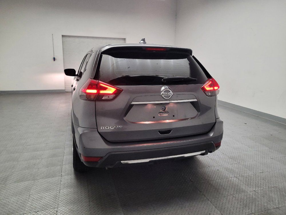 Used 2020 Nissan Rogue S FWD image 6