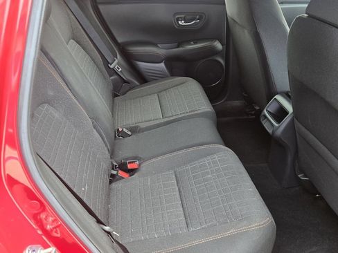 Used 2025 Honda HR-V Sport image 17