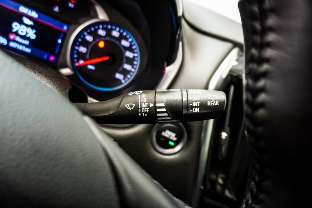 Used 2021 Chevrolet Traverse LT FWD image 18