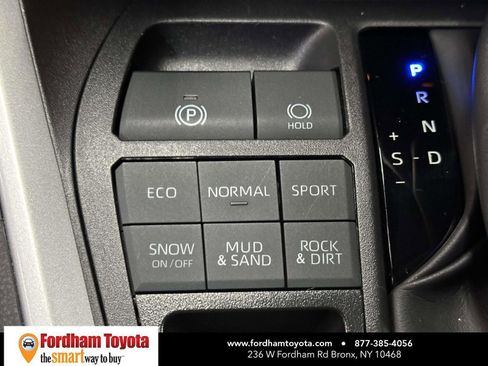 Used 2025 Toyota RAV4 XLE w/ Convenience Package image 27
