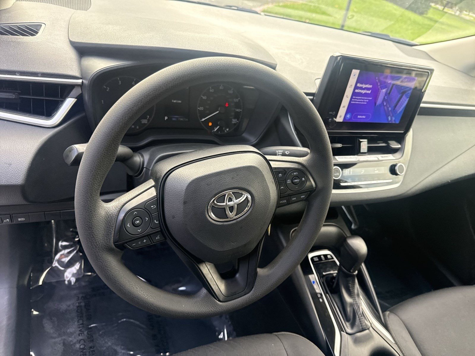 Used 2024 Toyota Corolla LE FWD image 13