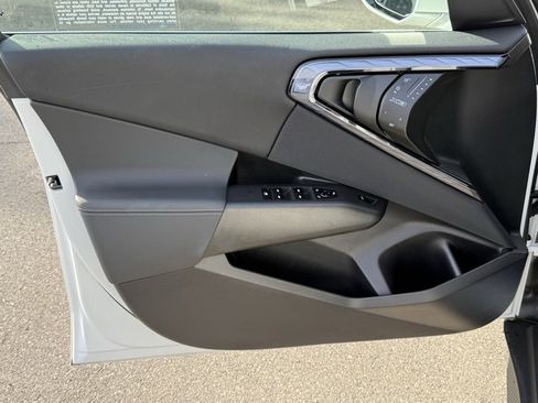 Used 2025 BMW X3 xDrive30i w/ Convenience Package image 19