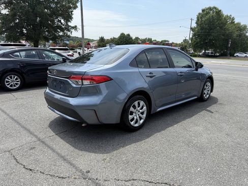 Used 2021 Toyota Corolla LE FWD image 5