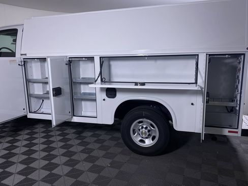 New 2025 Chevrolet Express 3500 w/ Power Convenience Package image 14