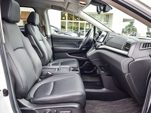 Used 2025 Honda Odyssey EX-L image 18