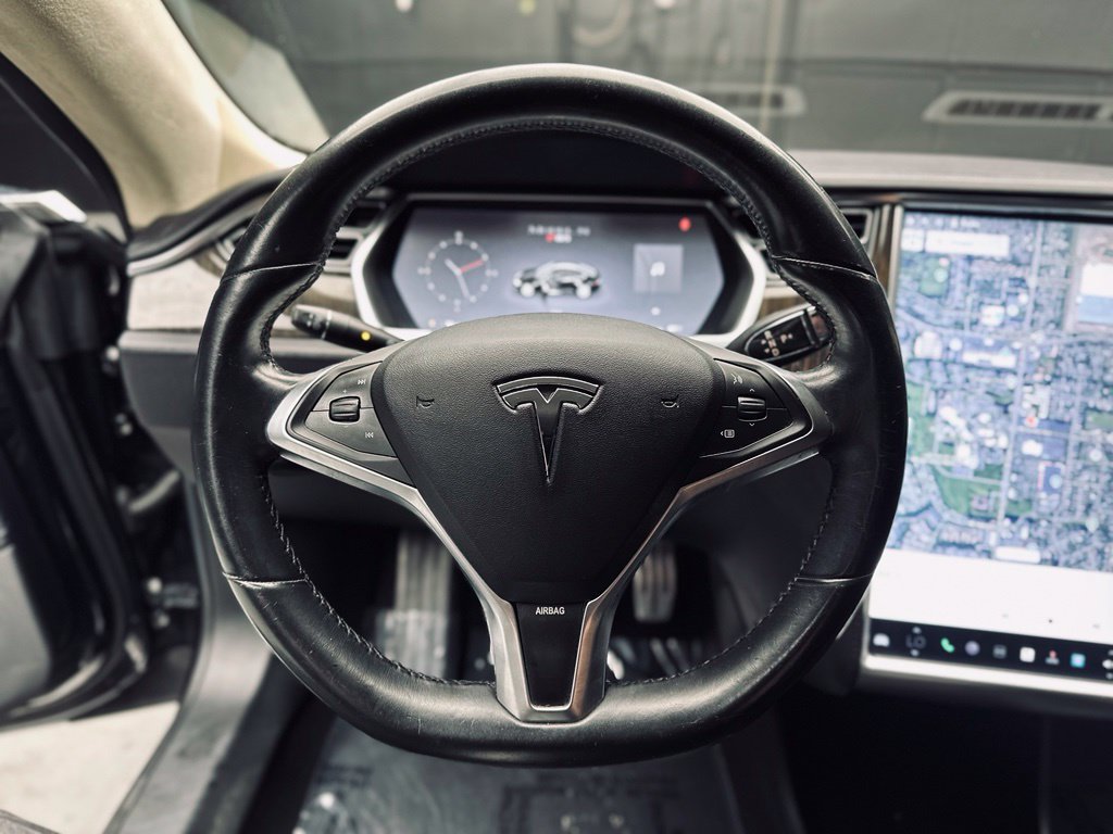 Used 2013 Tesla Model S Performance RWD image 29