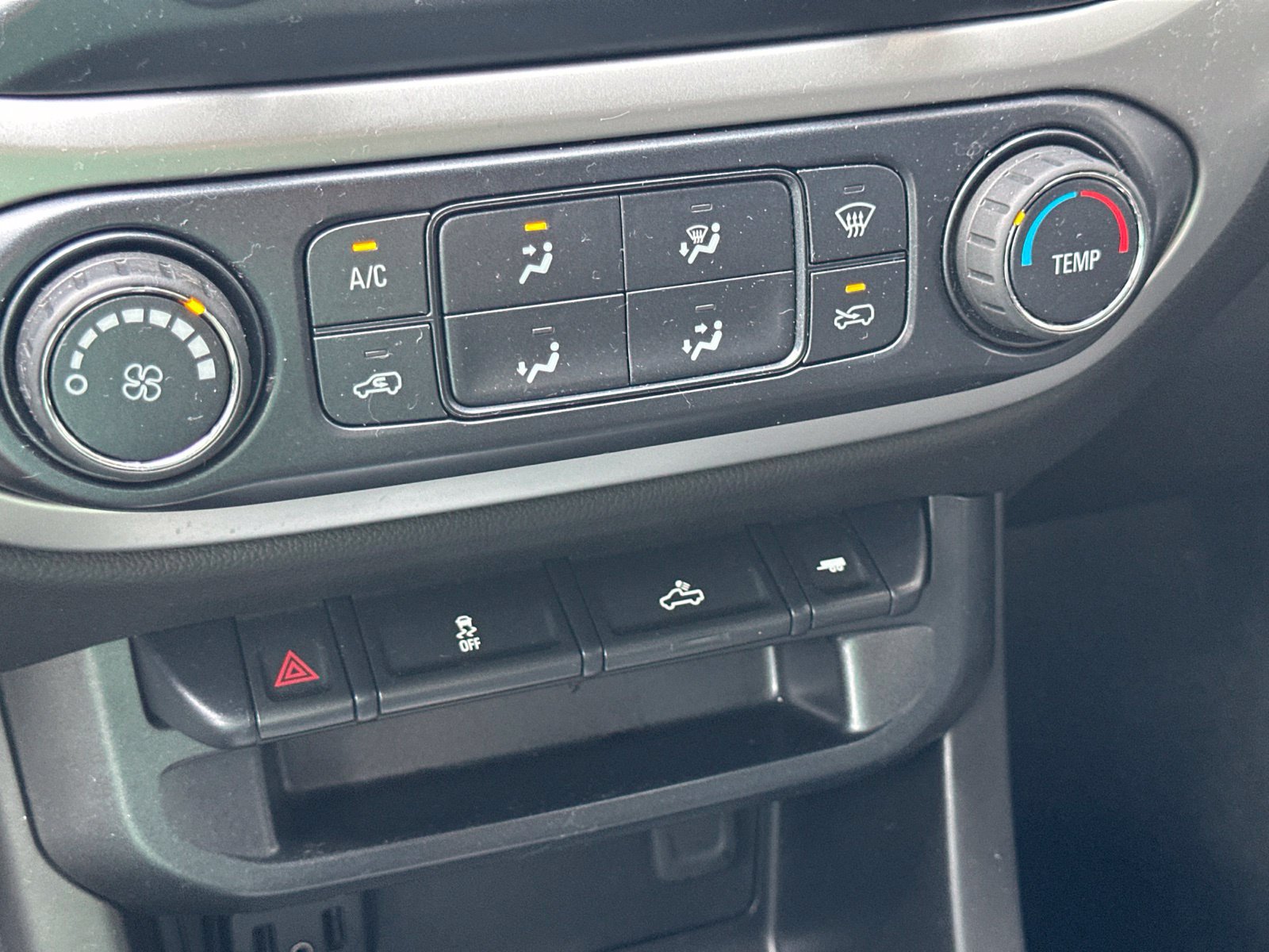 Used 2019 Chevrolet Colorado LT AWD/4WD image 23