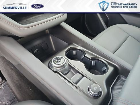 New 2026 Ford Explorer Active RWD image 30