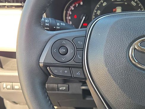 Used 2023 Toyota RAV4 XLE Premium image 18