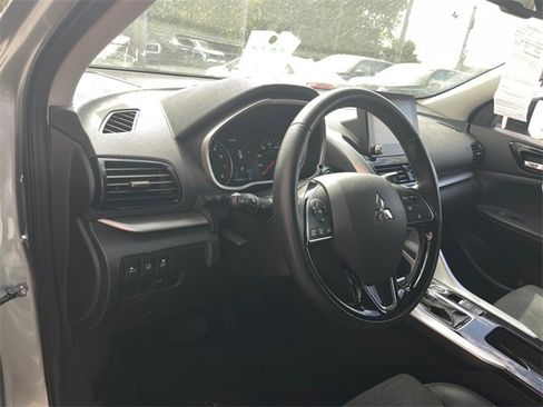 Used 2024 Mitsubishi Eclipse Cross SE image 8