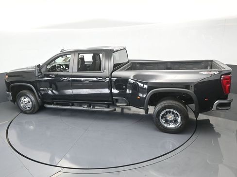 Used 2024 Chevrolet Silverado 3500 LT image 53