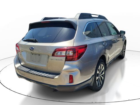 Used 2015 Subaru Outback 2.5i Limited AWD/4WD image 6