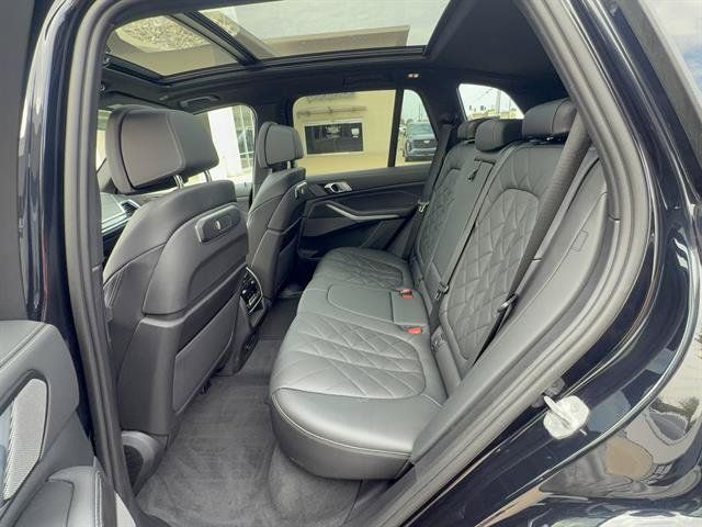 Used 2024 BMW X5 xDrive50e w/ M Sport Package AWD/4WD image 27