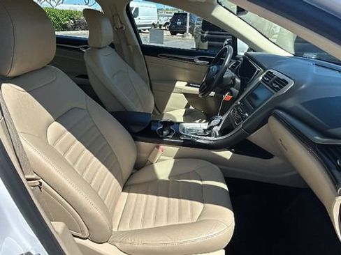 Used 2016 Ford Fusion Energi SE FWD image 11