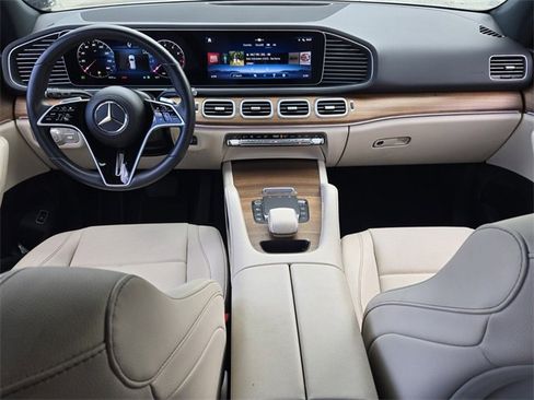 Used 2024 Mercedes-Benz GLE 450 4MATIC image 12