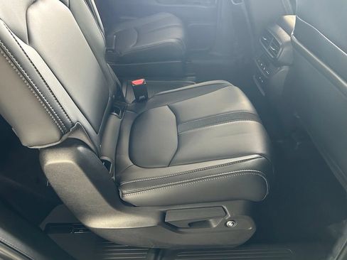 Used 2024 Honda Pilot EX-L image 43