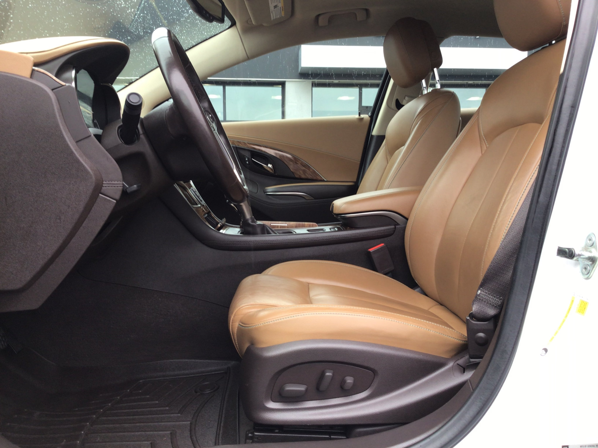 Used 2014 Buick LaCrosse Leather FWD image 7