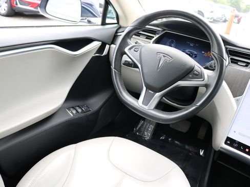 Used 2013 Tesla Model S image 33