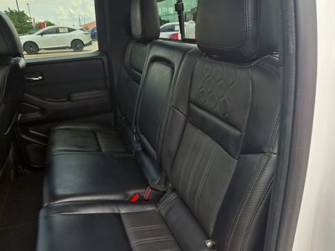 Used 2022 Nissan Frontier PRO-4X w/ Pro-4X Premium Package AWD/4WD image 14