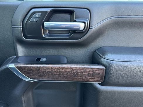 Used 2022 GMC Sierra 3500 Denali image 21