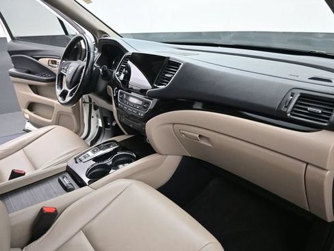 Used 2019 Honda Pilot Touring image 24
